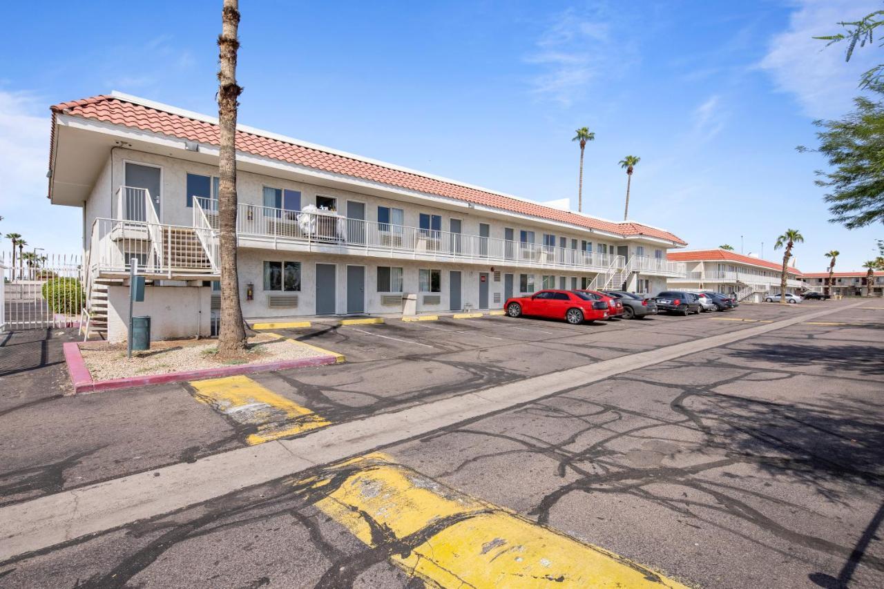 Super 8 By Wyndham Phoenix West Exterior foto
