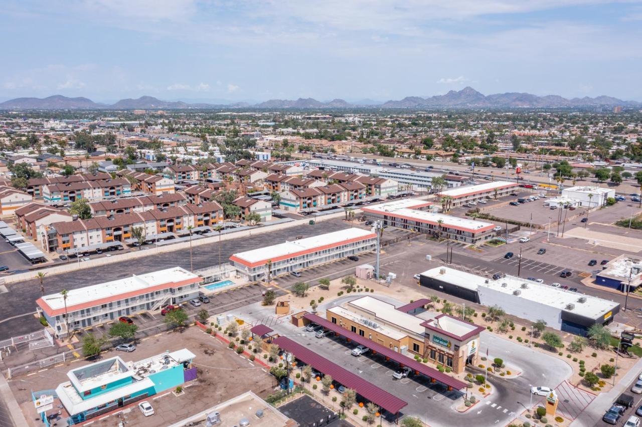 Super 8 By Wyndham Phoenix West Exterior foto