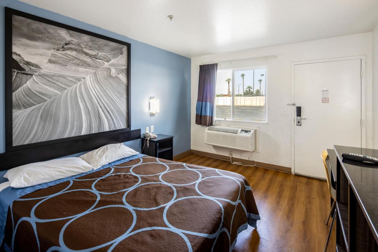 Super 8 By Wyndham Phoenix West Exterior foto